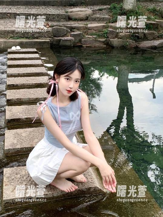 登录17c吃瓜，随时随地追踪八卦动态，注意力不要飞走哦！