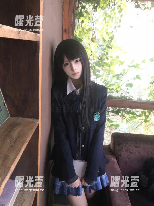 穿越17吃瓜官网的传送门，来一场跌宕起伏的八卦之旅！