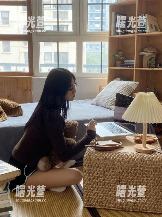 观看51吃瓜网网址时，不觉间自带嘲讽效果，哈哈。