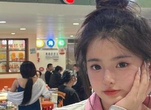 不卡顿！51黑料网苹果版，吃瓜速度快到让你眩晕！
