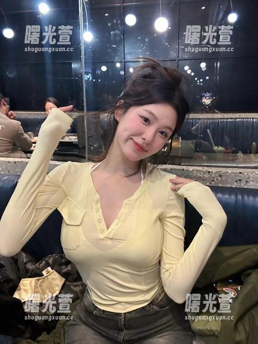 网址在手，718吃瓜网的娱乐最新，随时加入我“情绪乐章”的演唱会，大家准备好欢呼啦！