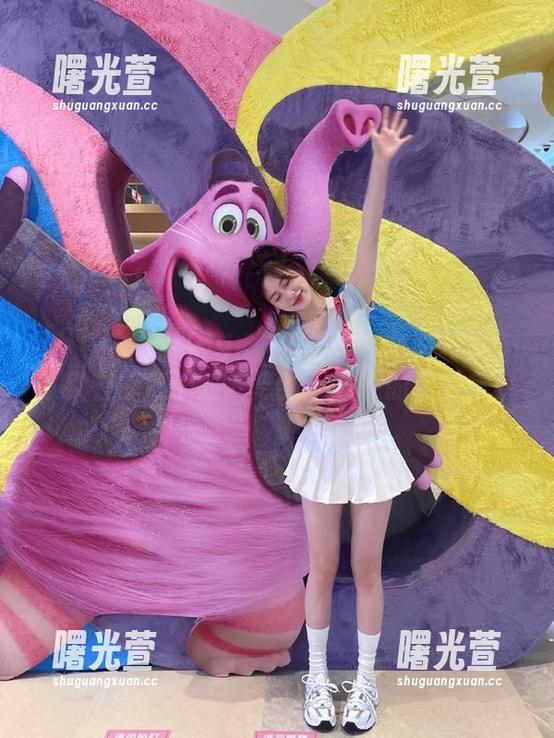 91.cg.com导航：小心你的手，别在吃瓜的时候点到不该点的东西哦！