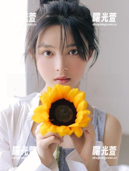 “hlw”下载？我只想咽下那一口瓜！