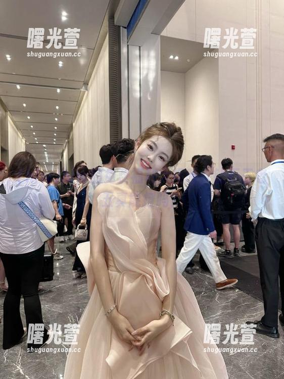 hlw的免费福利大揭晓，钻石王老五真能撩吗？