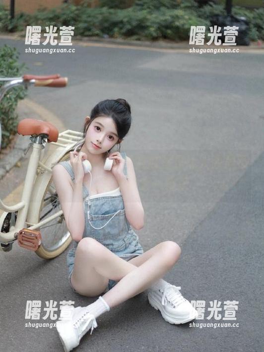 在hlw，最新的瓜总是让人欲罢不能，要我讨论一整天