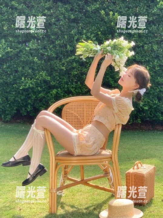 跟随“hlw”网址的更新，我都开始怀疑我的审美了……