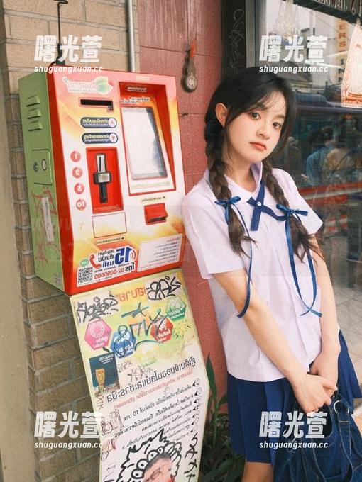 走了这么久的线路，终于抵达了“www.吃瓜”的热闹中心！