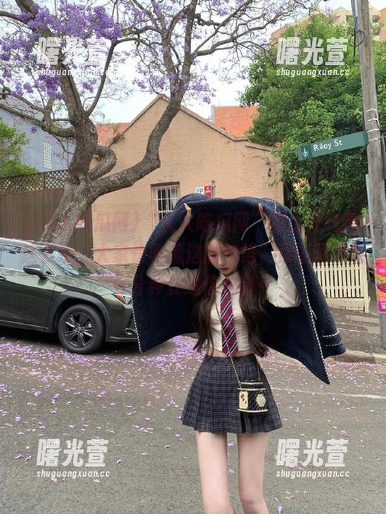 “人人吃瓜网”的上升气氛这么浓，大家快收藏这股气势，保证再傻也分分钟变迷你先锋！