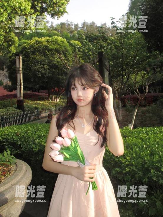 哈哈，登录吃瓜网，今天的校园里怎么又掀起一波热潮？