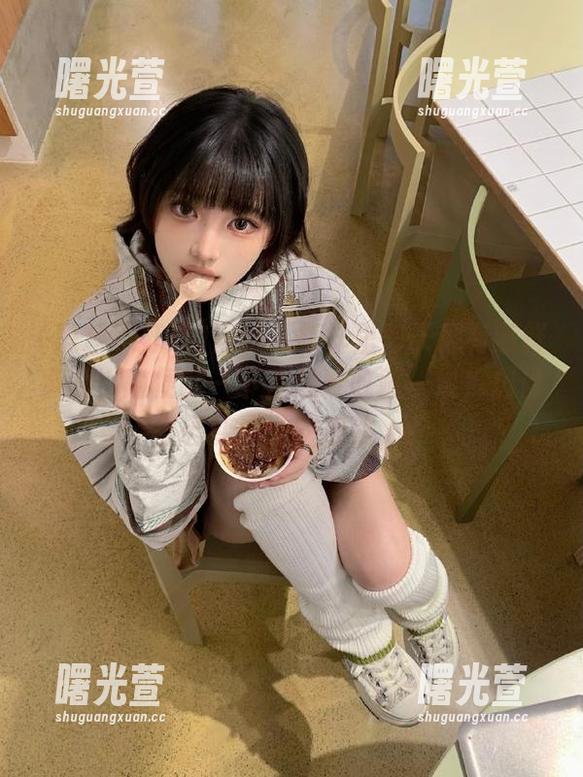 黑料不打烊里每天都有新鲜事儿，随便翻一下都想要收藏一堆，仿佛自己变成了吃瓜达人！
