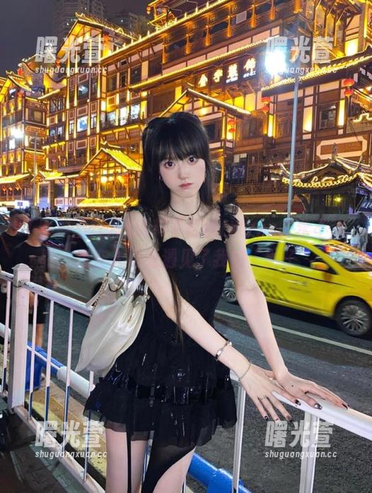 黑料不打烊tttzzz，永不迷路：我在入口处遇见了我的“影子”。