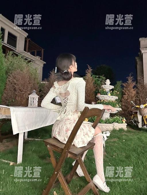 这首页都让人想追，灯光闪烁“黑料不打烊”真不简单！