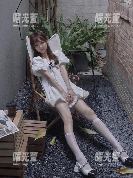 悲伤的草地：下载黑料女神攻略，顺便拯救单身狗